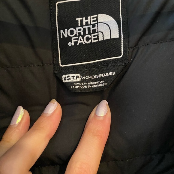 The north face down parka black - Picture 7 of 8